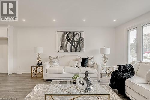 16 Upper Canada Drive Unit# Upper, Waterloo, ON 