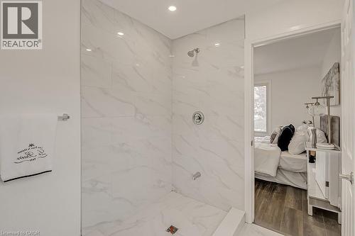 16 Upper Canada Drive Unit# Upper, Waterloo, ON 