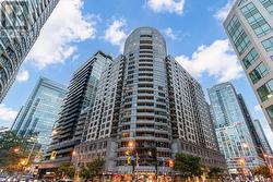 309 - 20 BLUE JAYS WAY Toronto, ON M5V 3W6