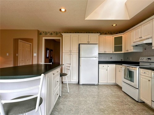 5295 Crestview Dr, Nanaimo, BC 