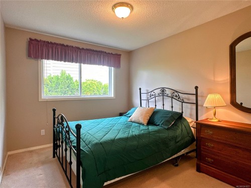 5295 Crestview Dr, Nanaimo, BC 