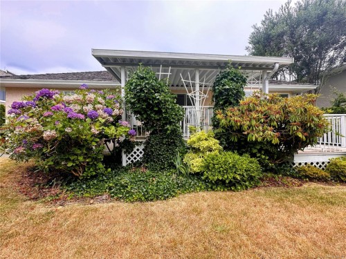 5295 Crestview Dr, Nanaimo, BC 