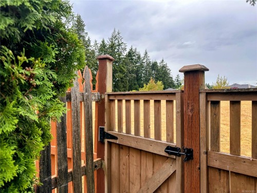 5295 Crestview Dr, Nanaimo, BC 