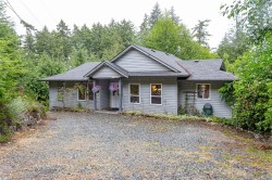 1670 Spirit Way Qualicum Beach, BC V9K 2S3