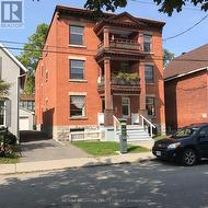 3 - 421 LISGAR STREET Ottawa, ON K1R 5G9