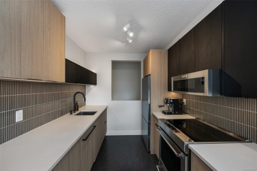 #509-1030 Yates St  Victoria, BC V8V 5A7