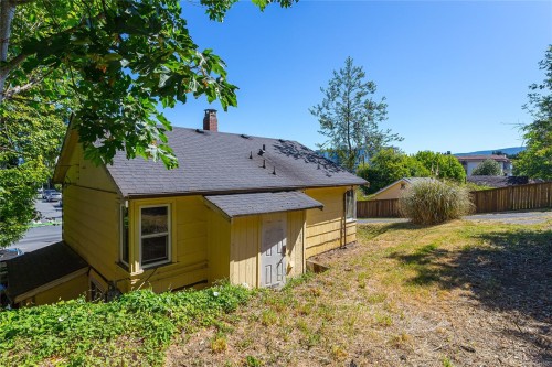 126 Queens Rd, Duncan, BC 