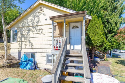 126 Queens Rd, Duncan, BC 