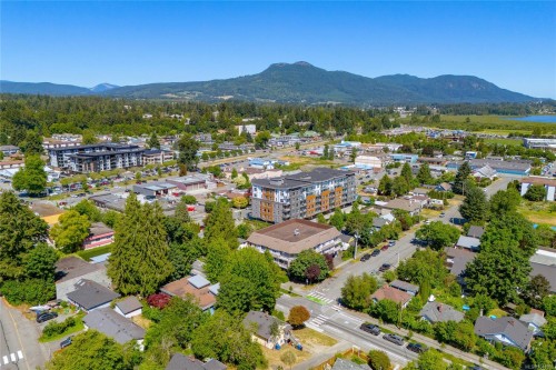 126 Queens Rd, Duncan, BC 