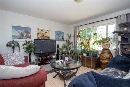126 Queens Rd, Duncan, BC 