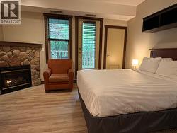 Studio unit - 