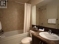 4-piece bathroom - 