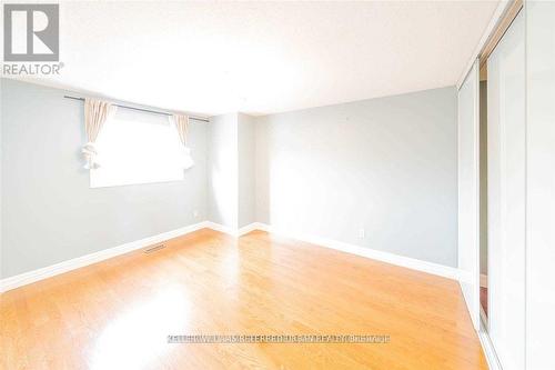 44 KEYS DRIVE , Ajax, Ontario L1T 3P7 4