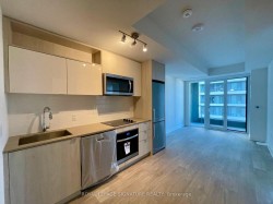 2225-135 Lower Sherbourne Street  Toronto, ON M5A 1Y4