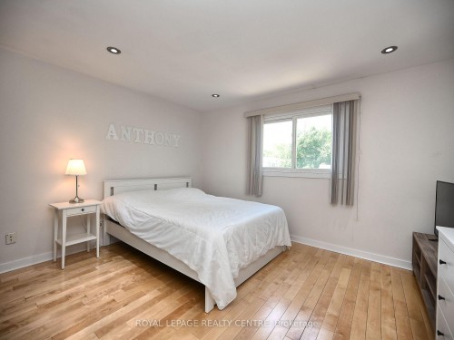 1221 Kos Boulevard, Mississauga, ON 