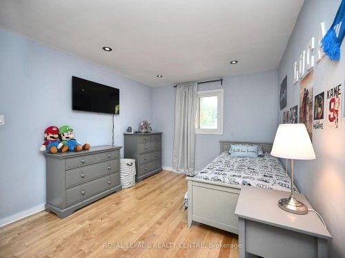 1221 Kos Boulevard, Mississauga, ON 