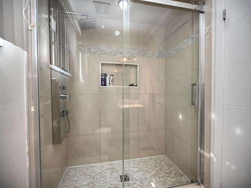 1221 Kos Boulevard, Mississauga, ON 