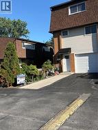 6266 THORNBERRY CRESCENT Windsor, ON N8T 3A3