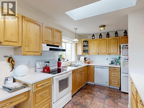 4041 Westview Ave, Powell River, BC 