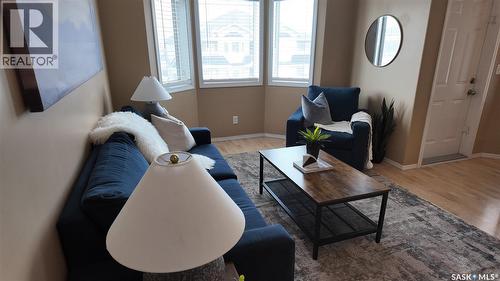 3241 Woodhams Drive E, Regina, SK - Indoor
