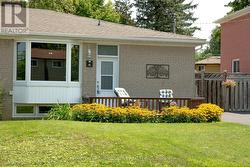 45 BAILEY CRESCENT Aurora, ON L4G 2B2