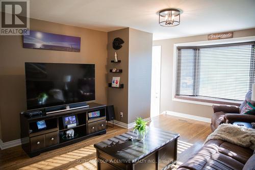 45 Bailey Crescent, Aurora, ON 