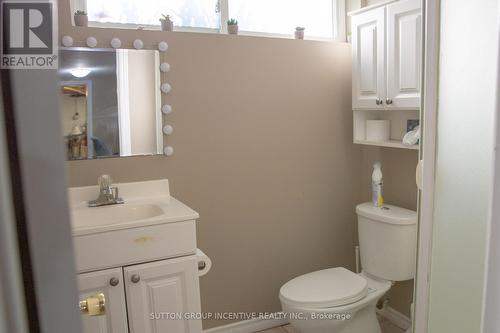 45 Bailey Crescent, Aurora, ON - Indoor Photo Showing Bathroom
