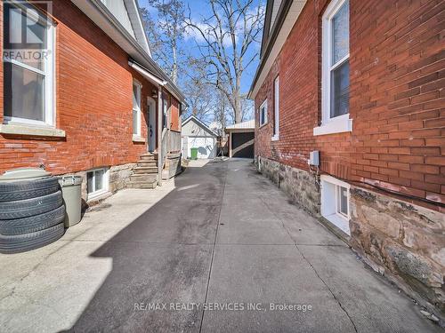 65 Moore Street, St. Thomas, ON 