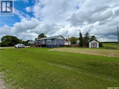 4 Saskatchewan Avenue, Tuxford, SK 