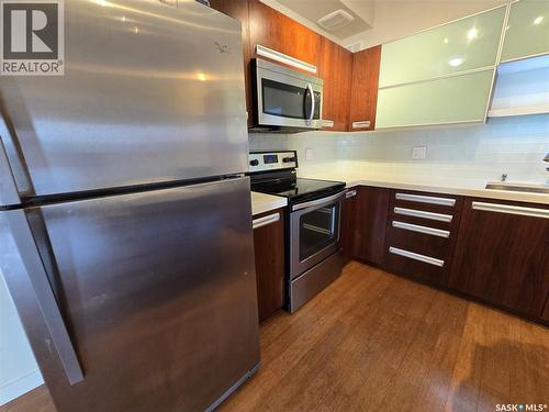 1610 1015 Patrick Crescent, Saskatoon, SK - Indoor Photo Showing Kitchen With Upgraded Kitchen