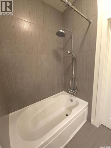 1610 1015 Patrick Crescent, Saskatoon, SK - Indoor Photo Showing Bathroom