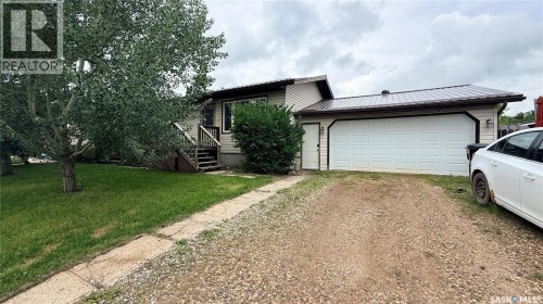 709 Bradley Avenue, Bienfait, SK 
