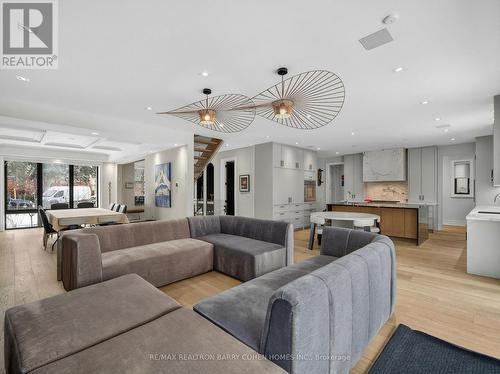 4 Forest Wood, Toronto, ON 