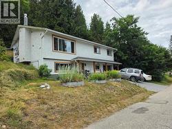 2436 11th Avenue Castlegar, BC V1N 3A9