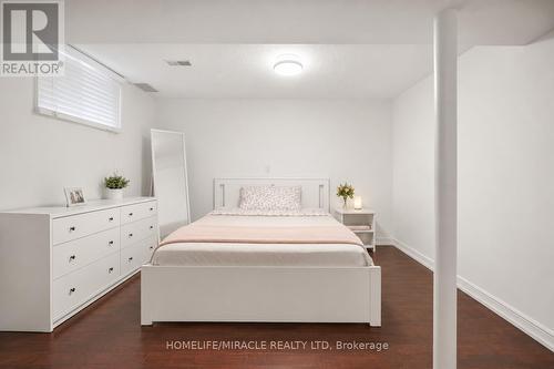 1585 Coram Crescent, Mississauga, ON 