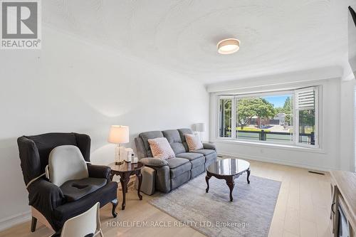 1585 Coram Crescent, Mississauga, ON 