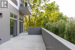 Rare front terrace - 