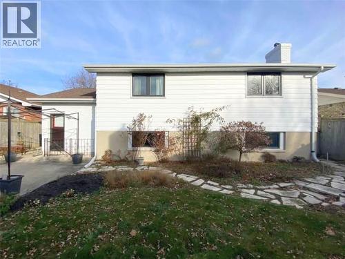 25 Durco Avenue, Sarnia, ON 