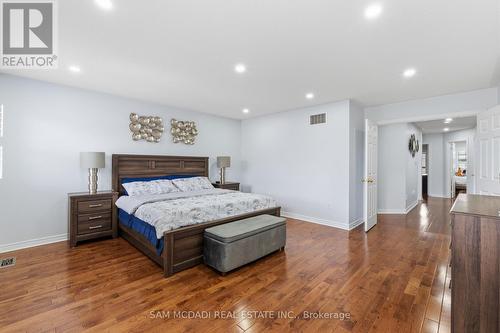 5604 Doctor Peddle Crescent, Mississauga, ON 