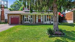 18 HIGHPARK CRESCENT Ottawa, ON K1B 3G8