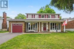 18 HIGHPARK CRESCENT Ottawa, ON K1B 3G8
