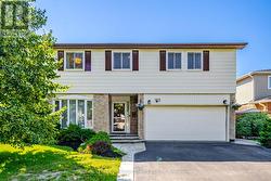 913 MAPLE AVENUE  Milton, ON L9T 3X6