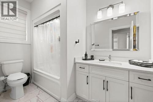 2431 Barkley Avenue, Windsor, ON 