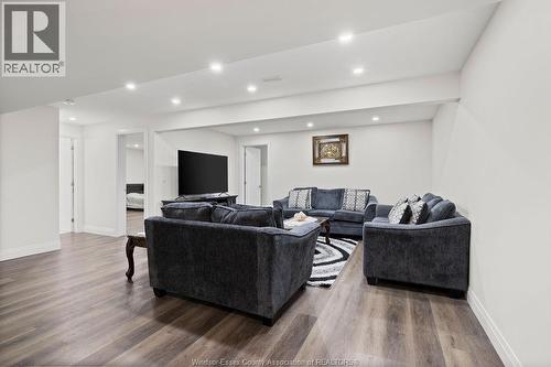 2431 Barkley Avenue, Windsor, ON 