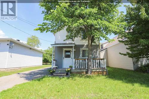 36 Fauquier AVE  Sault Ste. Marie, ON P6B 2P1