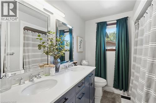 33 Debora Drive, Grimsby, ON 
