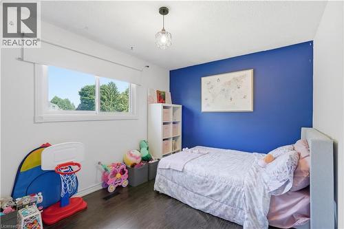 33 Debora Drive, Grimsby, ON 