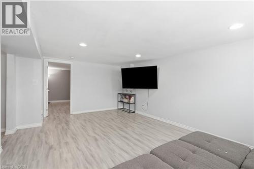 33 Debora Drive, Grimsby, ON 