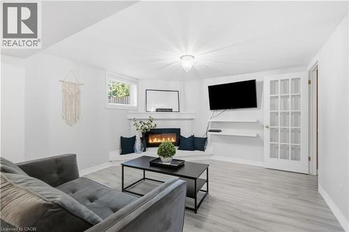33 Debora Drive, Grimsby, ON 