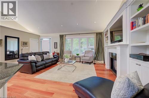 Vaulted ceiling - 200 Macdonald Place, Waterloo, ON 
